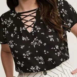 Torrid women plus size 1 georgette lattice V-Neck flutter sleeve blouse floral
